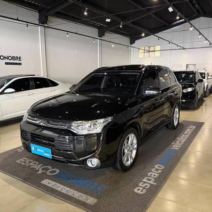 MITSUBISHI OUTLANDER 3.0 GT 4X4 V6 24V GASOLINA 4P AUTOMÁTICO